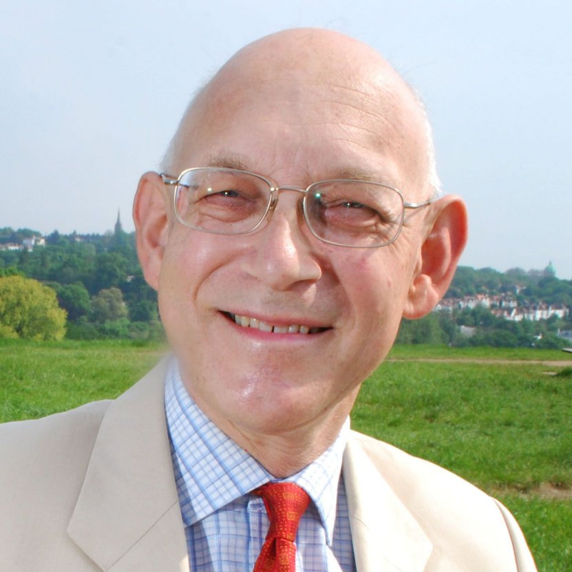 Photo of Jeremy Simons